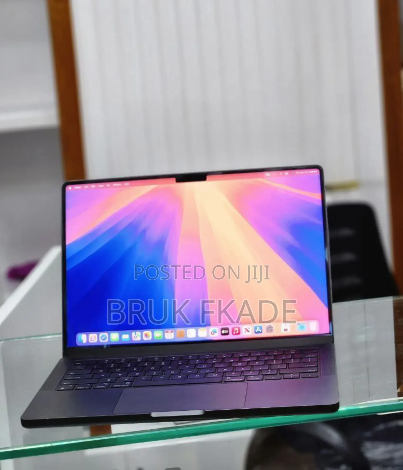 New Apple MacBook Pro 2024 M4 14-Inch 16GB Apple M4 Pro SSD 512GB