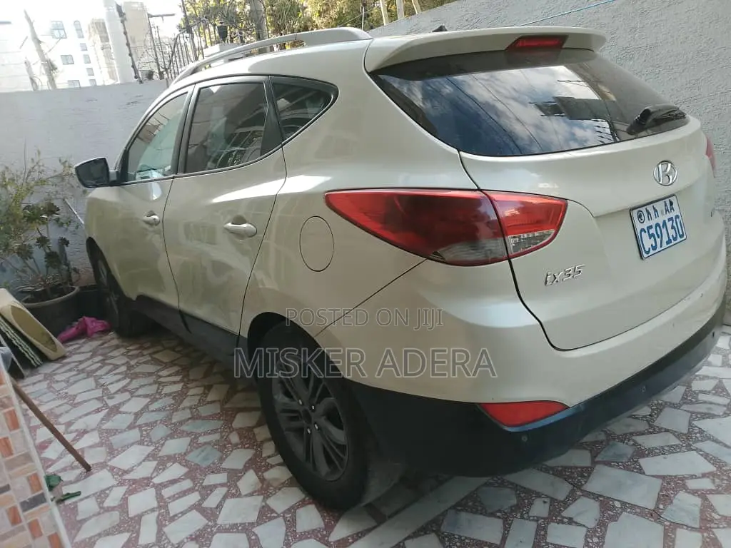 Hyundai Tucson GLS FWD 2014 Beige