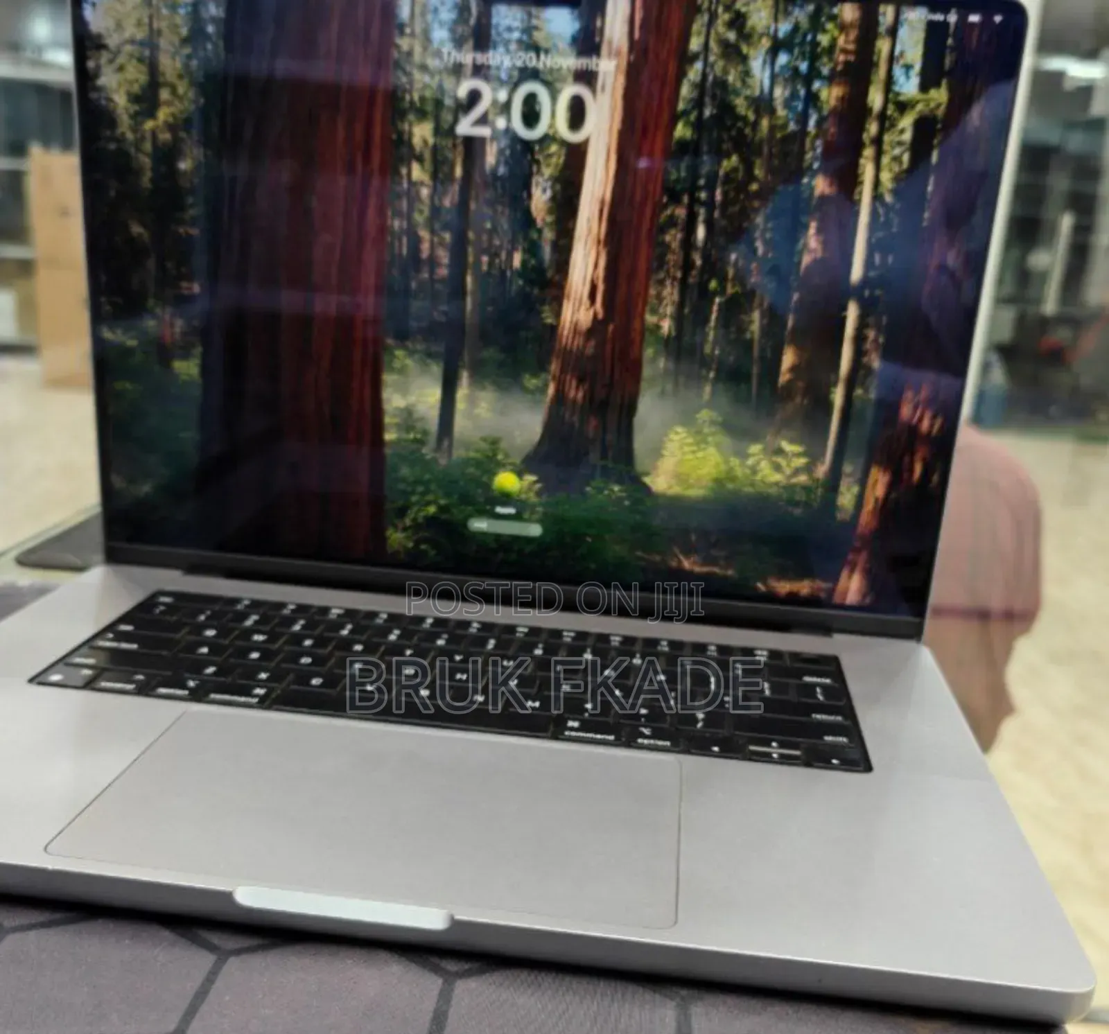 New Laptop Apple MacBook Pro M1 16GB Apple M1 Pro SSD 512GB