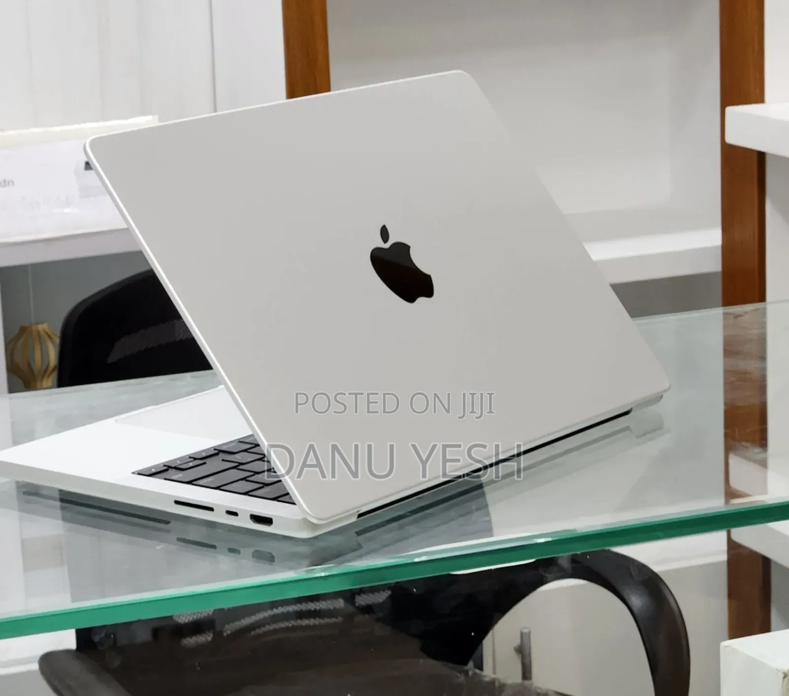 New Laptop Apple MacBook Pro 2021 M1 16GB Apple M1 SSD 512GB