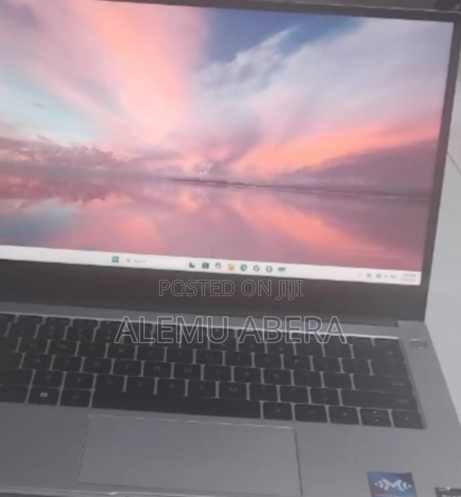New Laptop 8GB AMD Ryzen 5 SSD 512GB