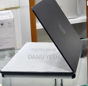 New Laptop Apple MacBook Air 2024 M3 13-Inch 16GB Apple M4 SSD 256GB