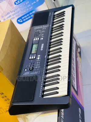 Keyboard Yamaha PSR E373