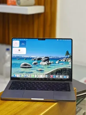 New Laptop Apple MacBook Pro M1 32GB Apple M1 Pro SSD 512GB