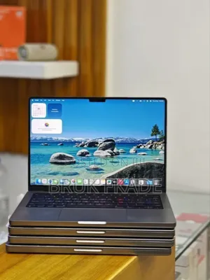 New Laptop Apple MacBook Pro M1 32GB Apple M1 Pro SSD 512GB