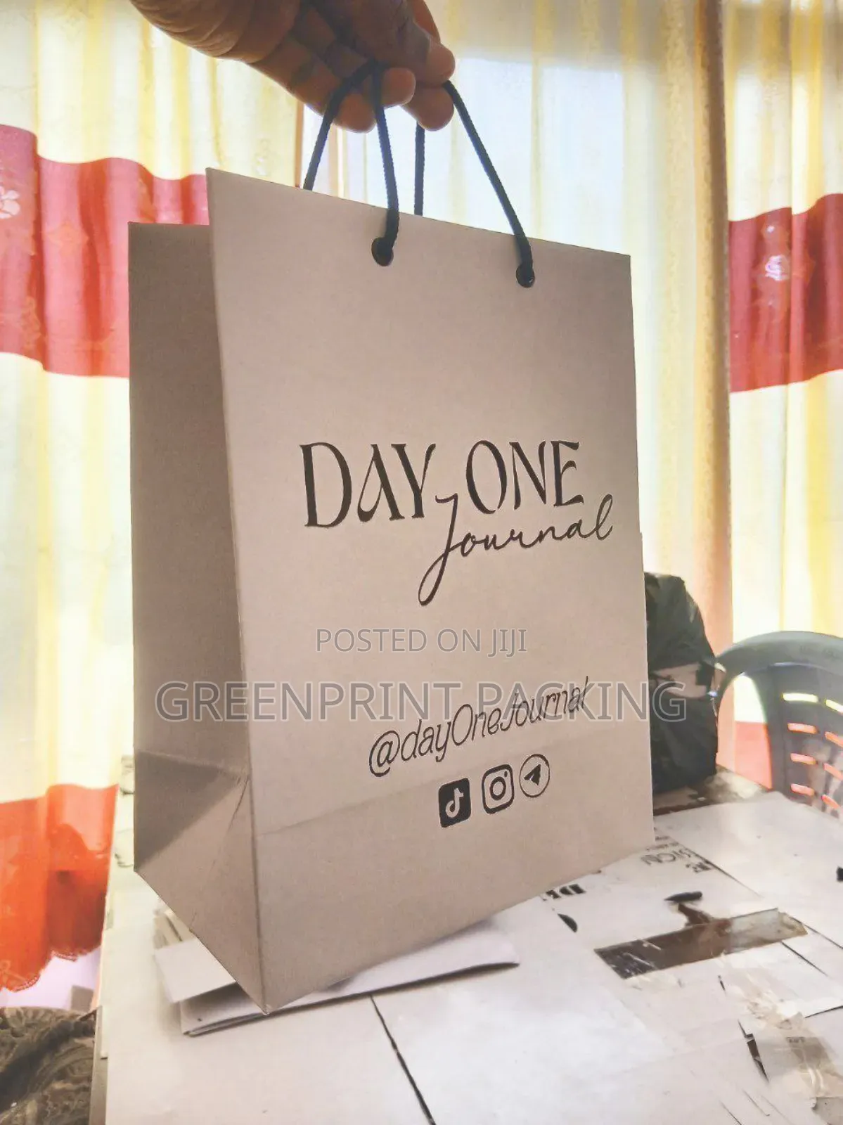 አሪፍ ጥራት እና ሕትመት ያለው Paper Bag