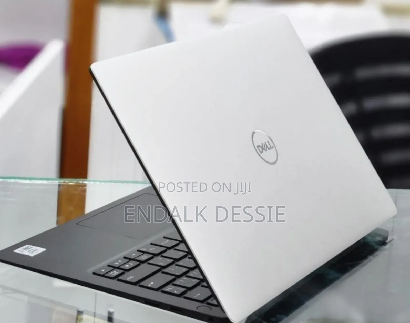 New Laptop Dell XPS 13 7390 8GB Intel Core I7 SSD 512GB