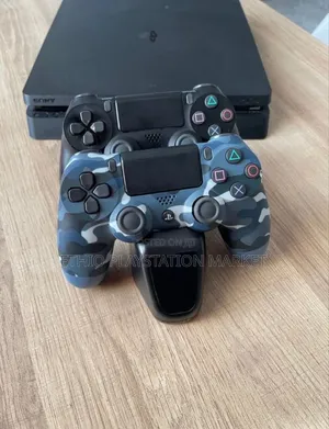 Playstation 4 Slim አስተማማኝ እቃ ከ ዋስትና ጋር