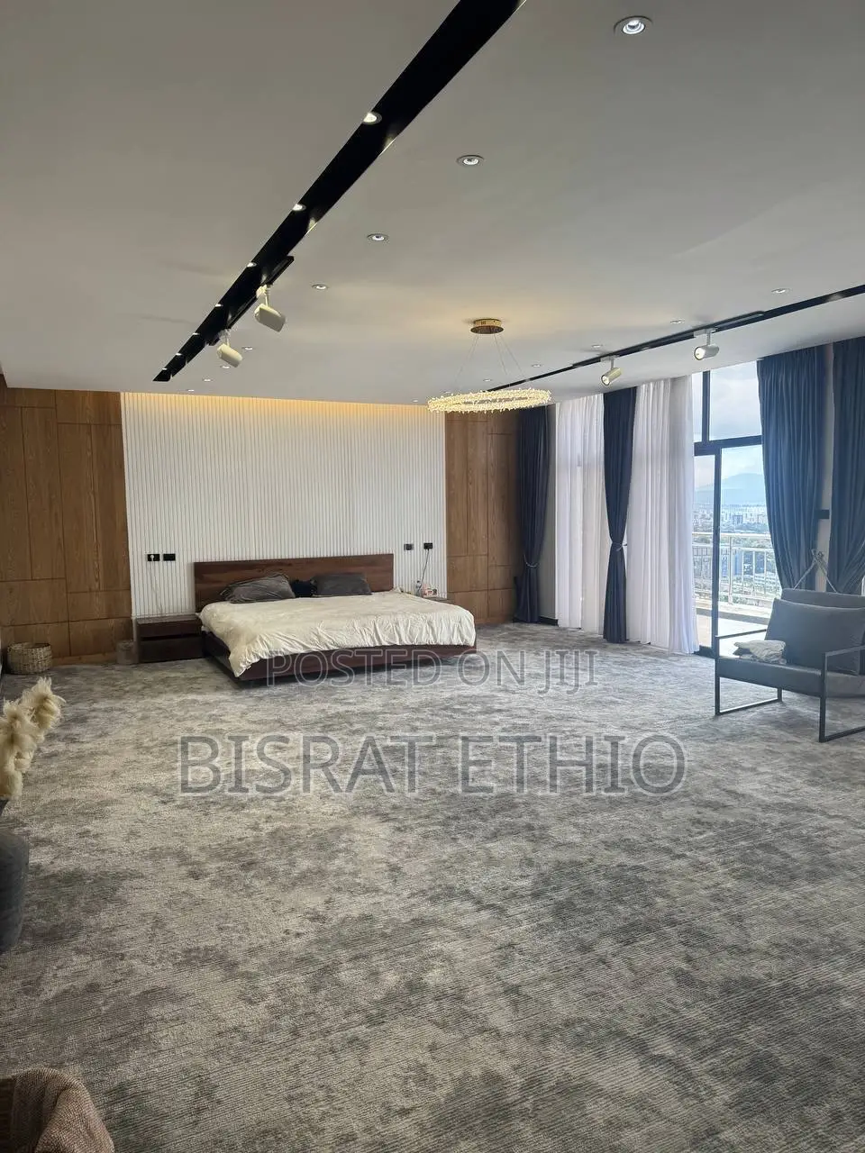 Furnished 5bdrm Penthouse in መገናኛ Dangote ሰፈር, Yeka for sale