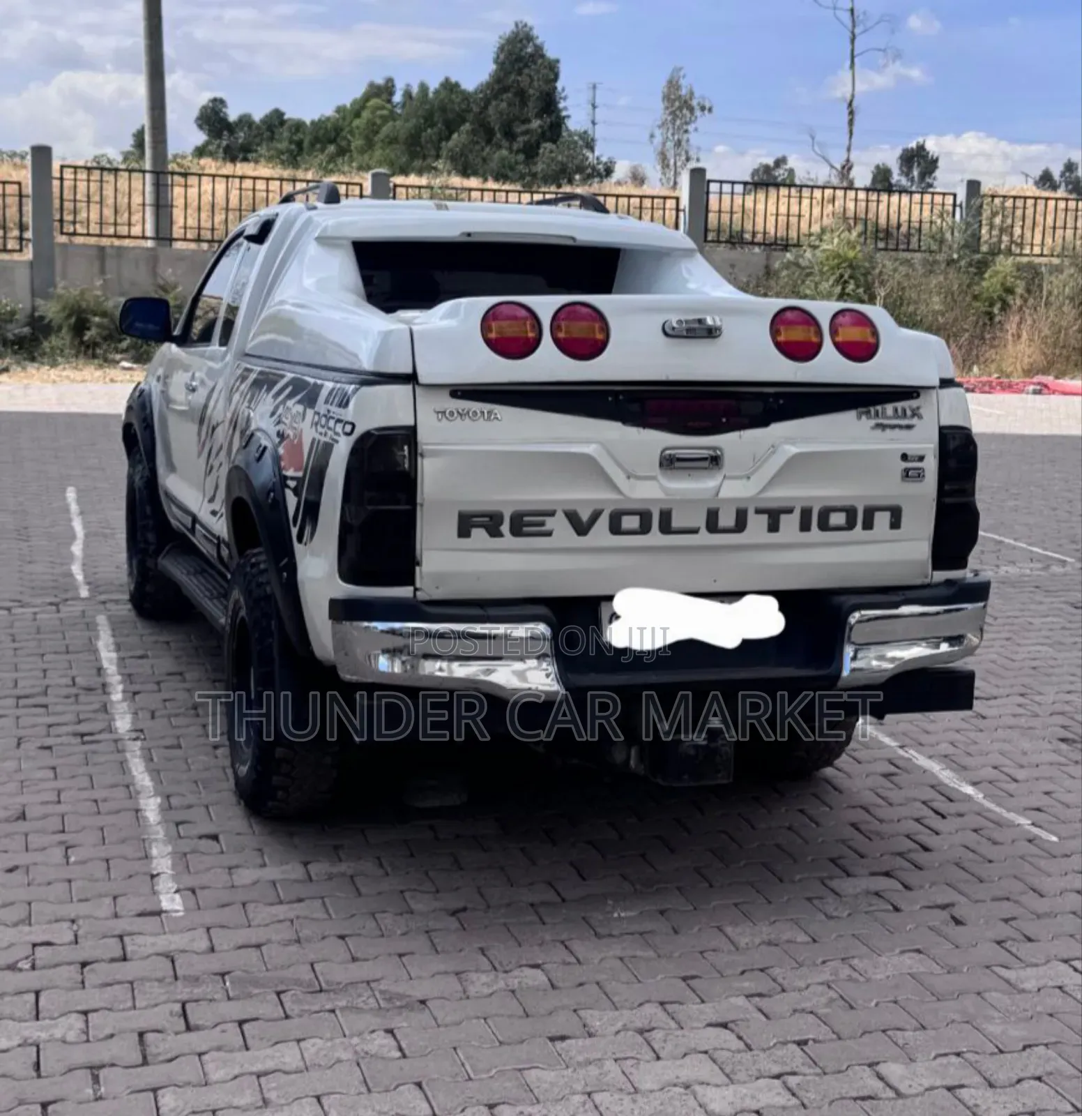 Toyota Hilux 2010 White