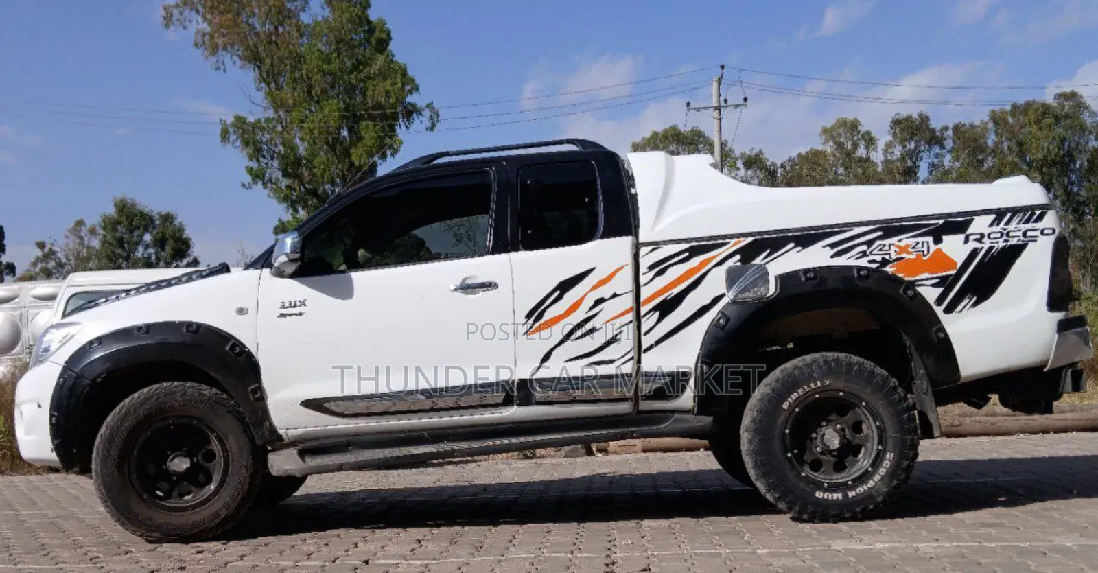 Toyota Hilux 2010 White