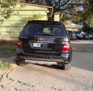 Mercedes-Benz M Class 2015 Black