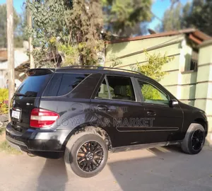 Mercedes-Benz M Class 2015 Black