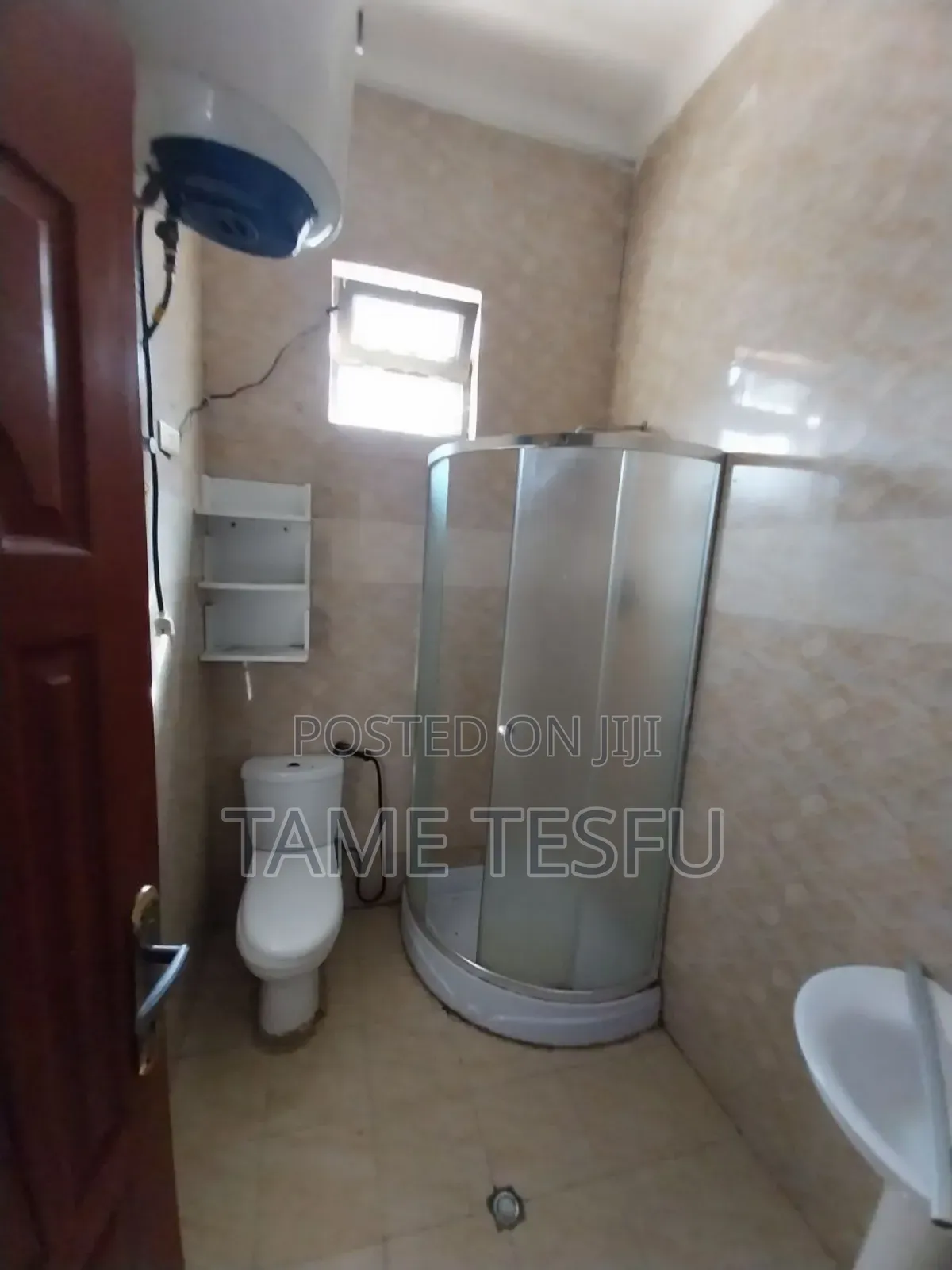 3bdrm House in ጀርመን አደባባይ, Nifas Silk-Lafto for sale