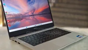 New Laptop 8GB AMD Ryzen 5 SSD 512GB