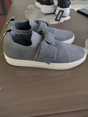 Stylish Comfortable Bandolino Bryce Knit Slip-on Sneakers