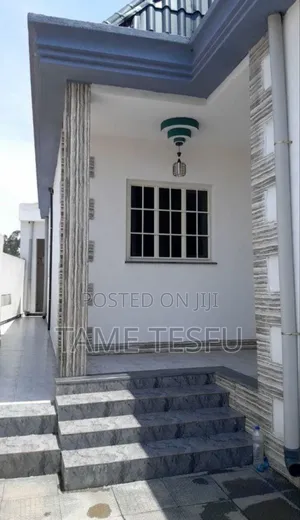 Furnished 3bdrm Villa in ኮቶቤ 02, Bole for sale