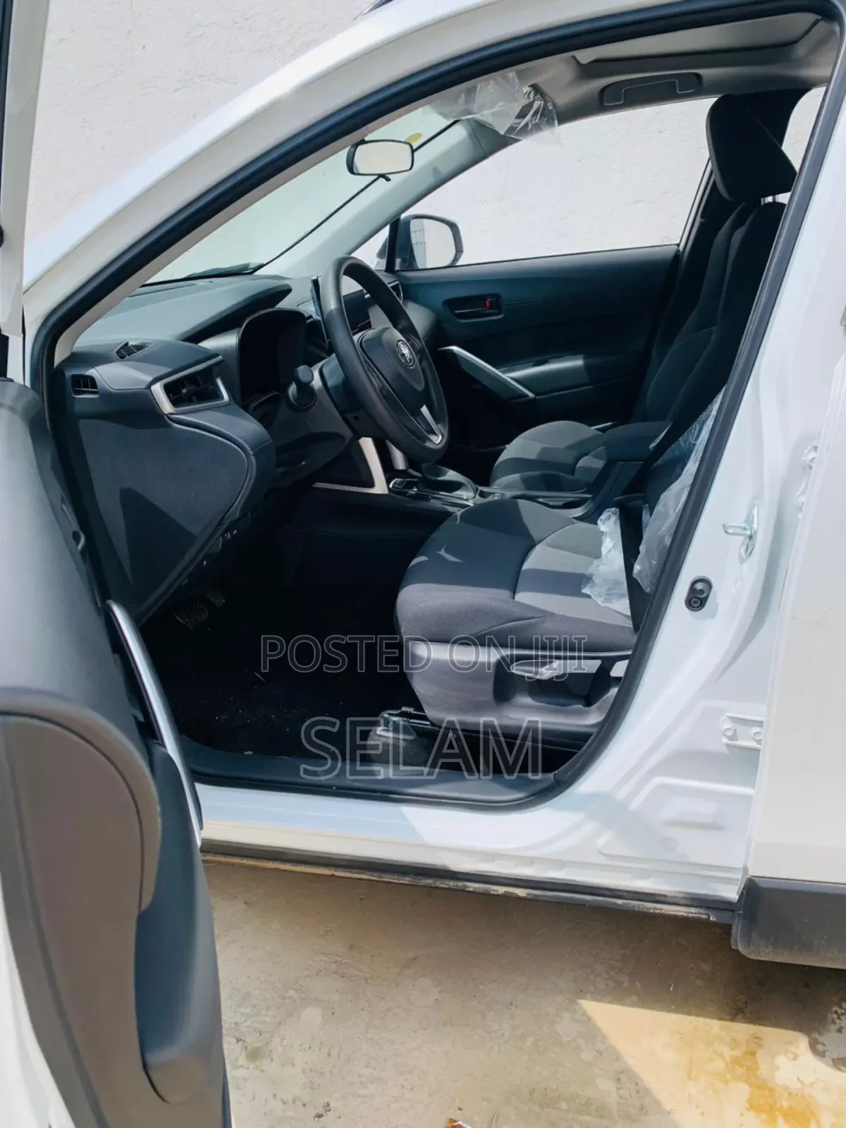 New Toyota Frontlander 2.0 Hybrid FWD 2024 White