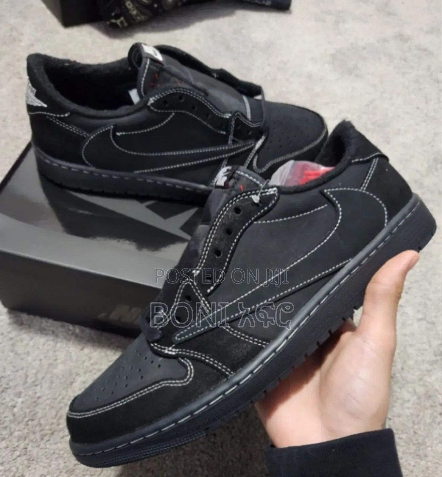 Jordan 1 Low Travis Scott