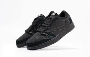 Jordan 1 Low Travis Scott