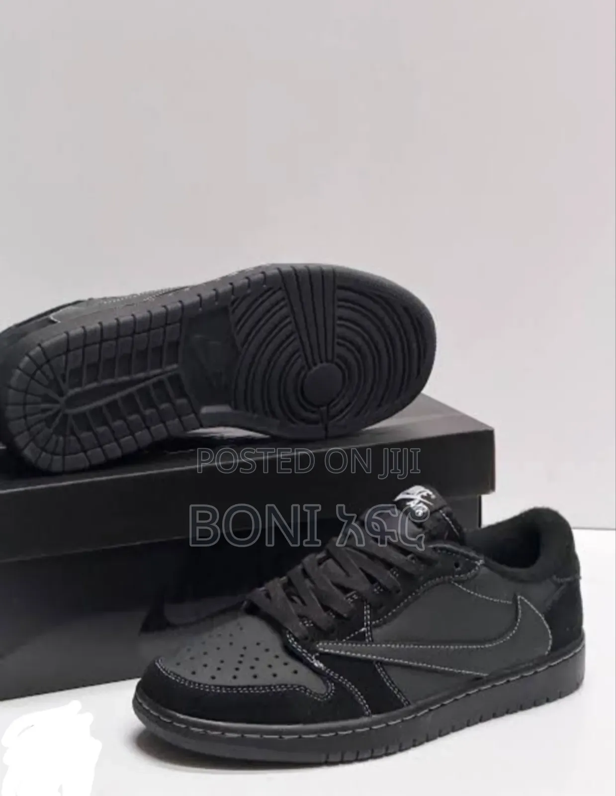 Jordan 1 Low Travis Scott