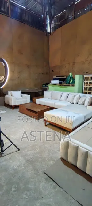 ሙሉ የሶፋ እና የጠረጴዛ ስብስብ ​የጥቅሉ ይዘት፦