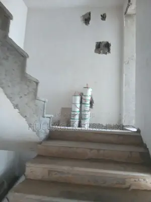 11bdrm House in Bole for sale