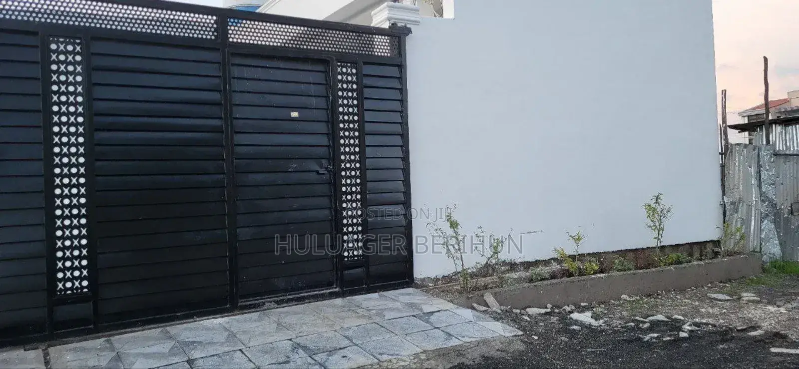 Furnished 7bdrm Condo in Bole for sale