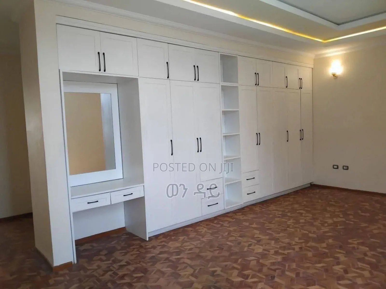 Furnished 4bdrm Villa in Bole for sale