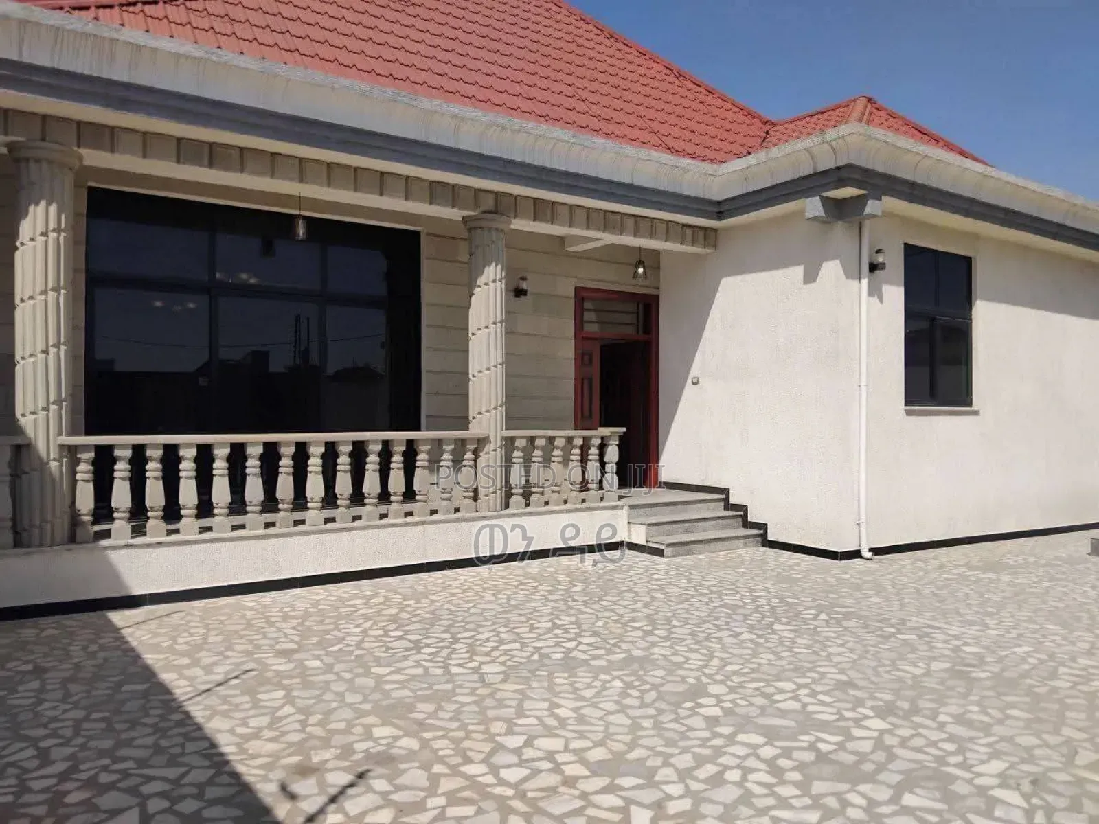 Furnished 4bdrm Villa in Bole for sale