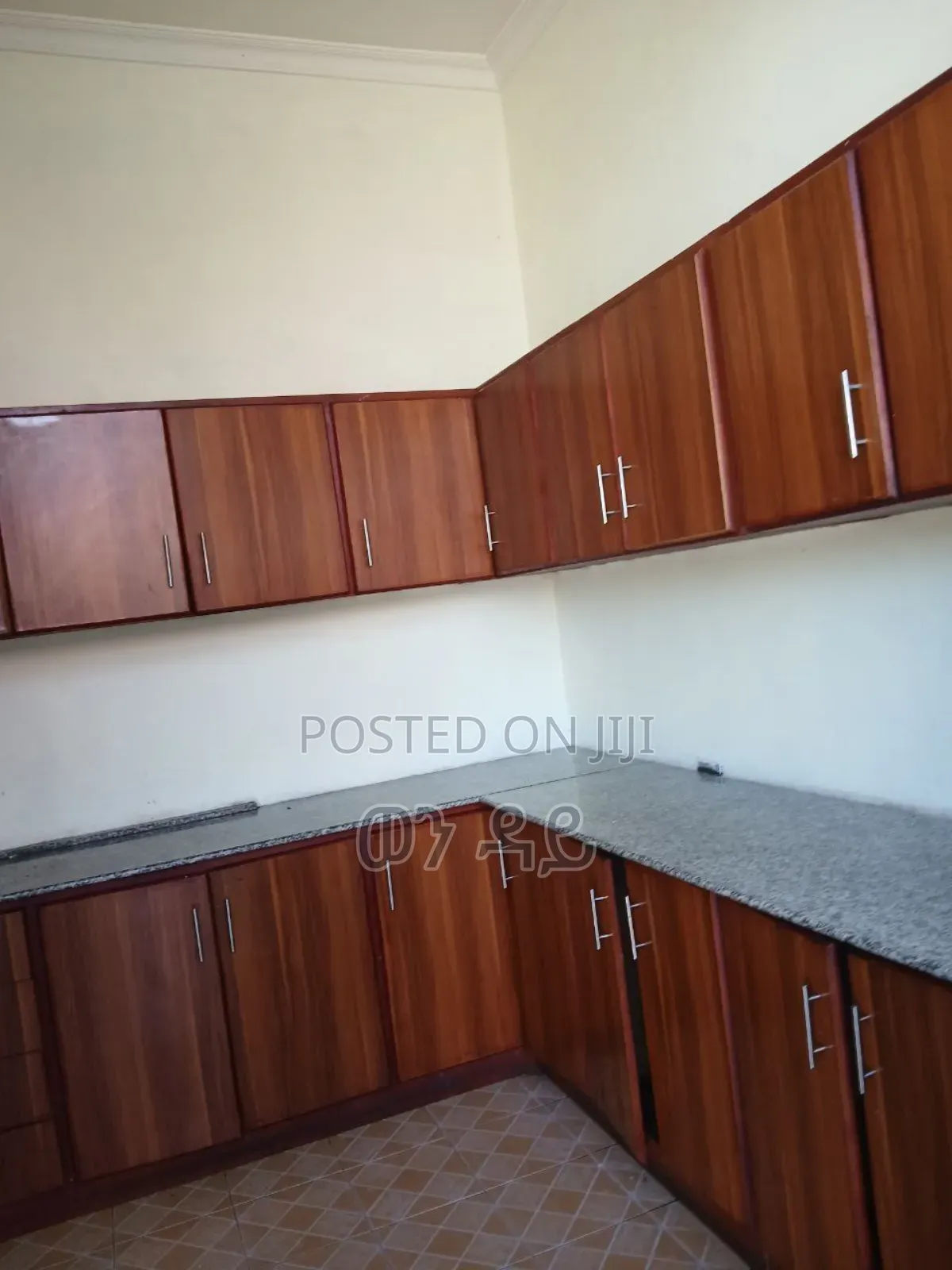 Furnished 6bdrm Villa in Bole for sale