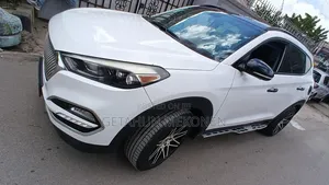 Hyundai Tucson 2019 White