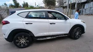 Hyundai Tucson 2019 White