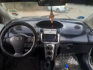 Toyota Yaris 2006 Silver