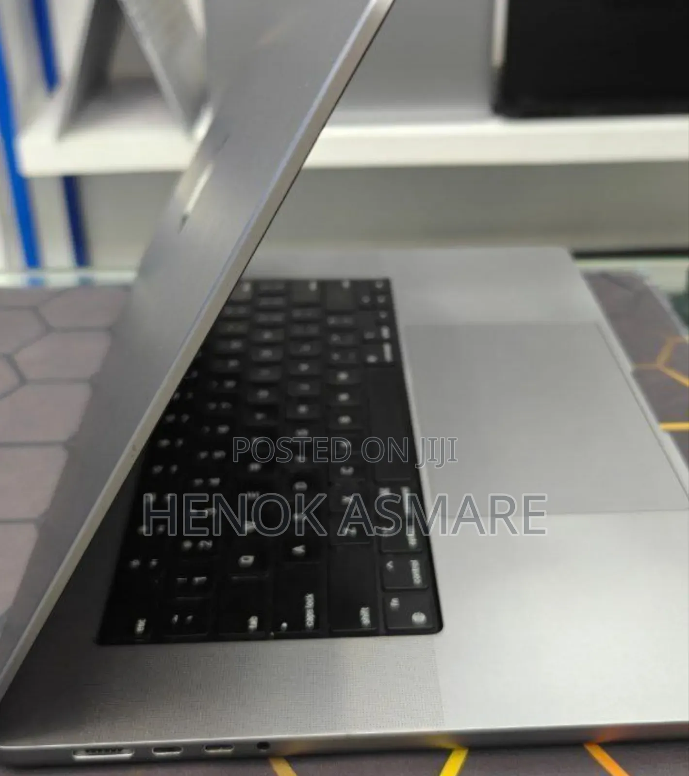 New Laptop Apple MacBook Pro M1 16GB Apple M1 SSD 512GB