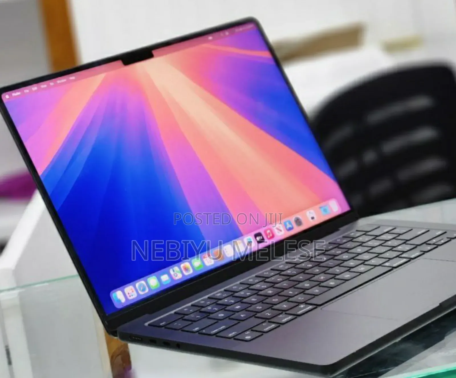 New Laptop Apple MacBook Pro 2024 M4 14-Inch 16GB Apple M4 SSD 512GB