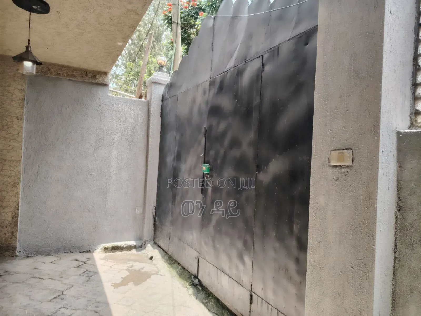 Furnished 7bdrm House in Bole for sale