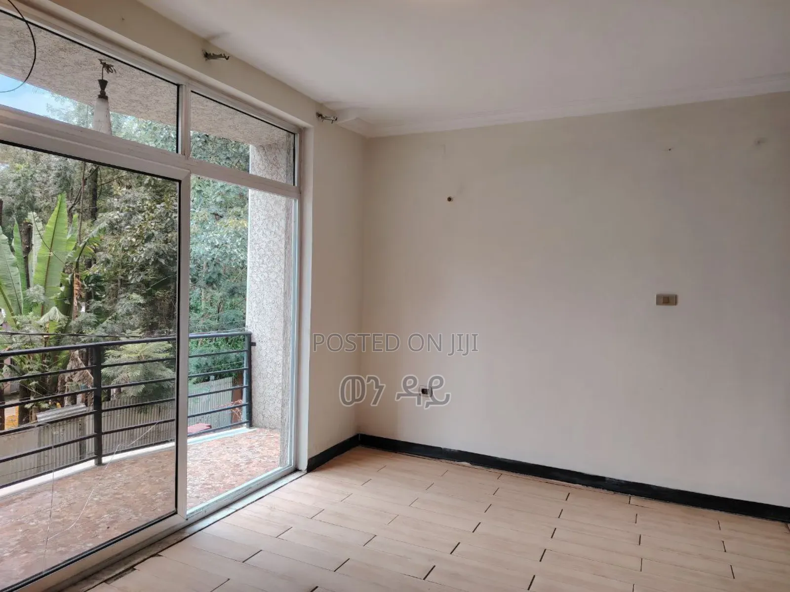 Furnished 7bdrm House in Bole for sale