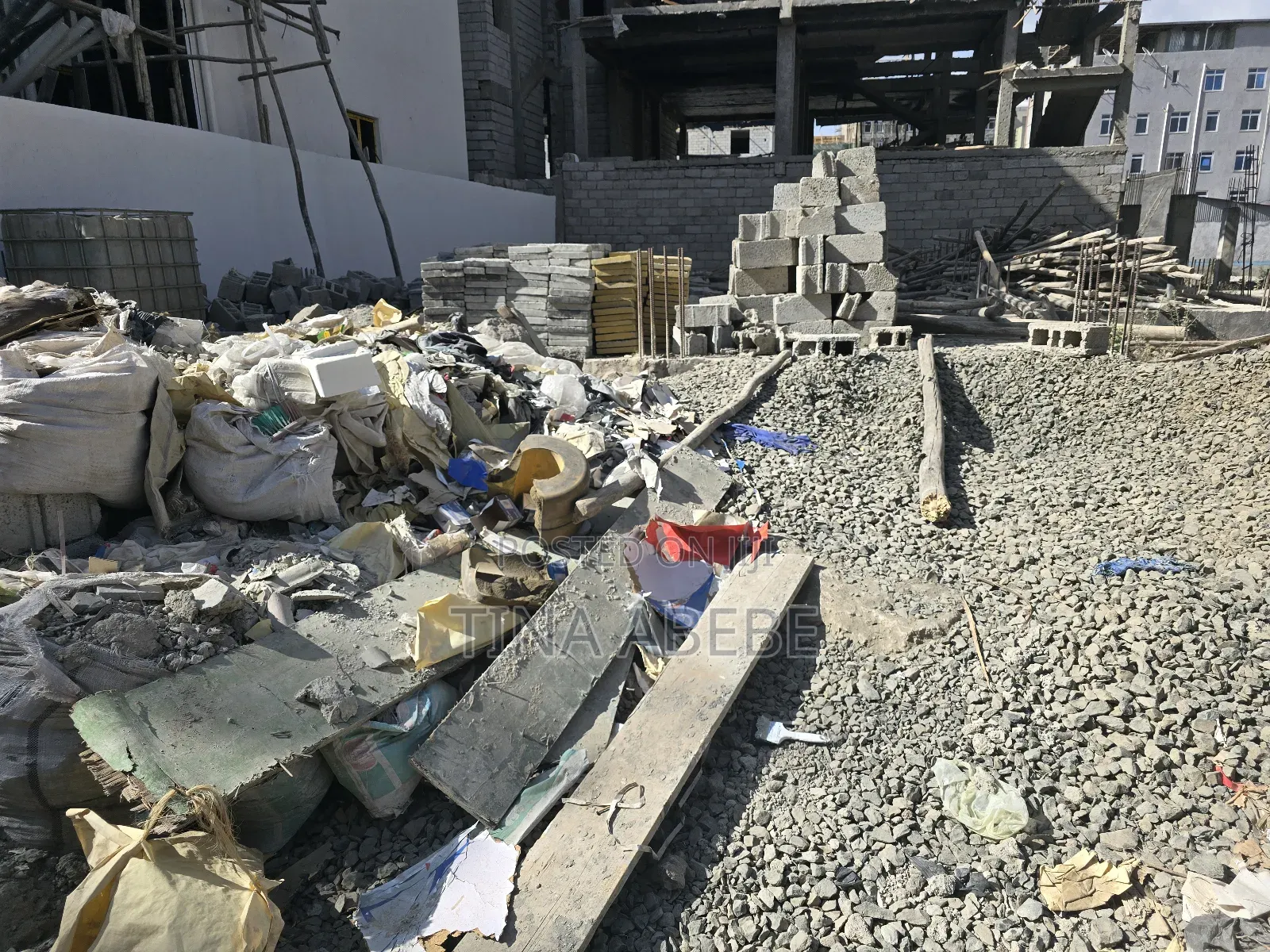 አስቸካይ የሚሸጥ መሰረት