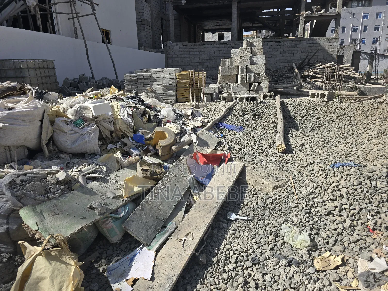 አስቸካይ የሚሸጥ መሰረት