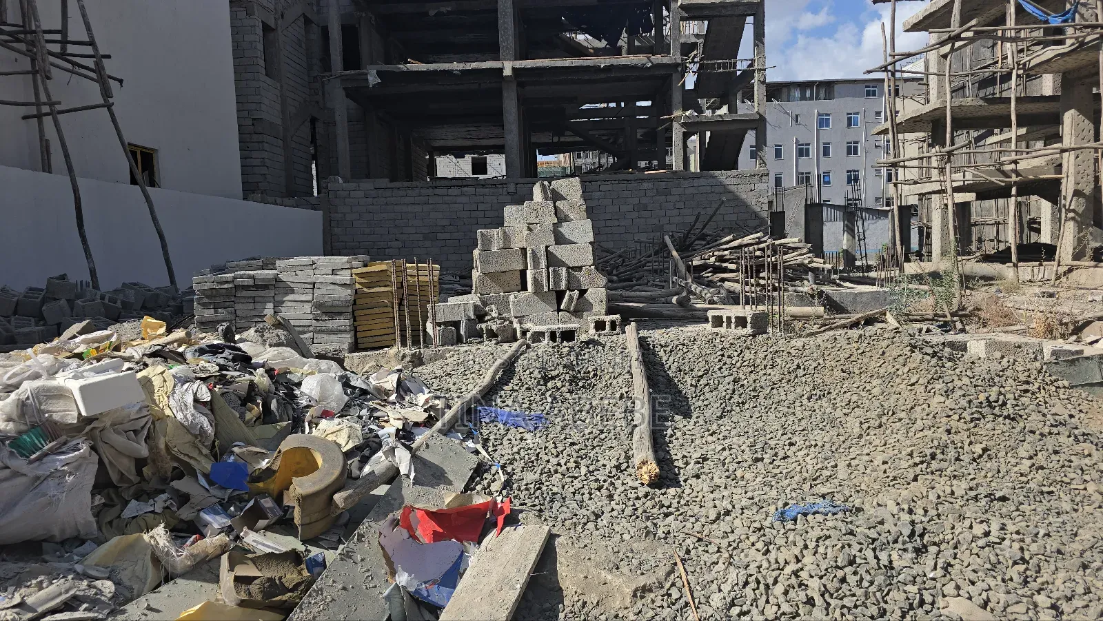 አስቸካይ የሚሸጥ መሰረት