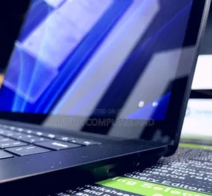 New Laptop Microsoft Surface Pro 7 16GB Intel Core I7 SSD 512GB