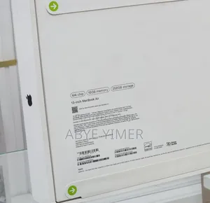 New Laptop Apple MacBook Air 2025 M4 13-Inch 8GB Intel Core M SSD 256GB