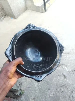 ፅድት ያለ የሸክላ ጣባ