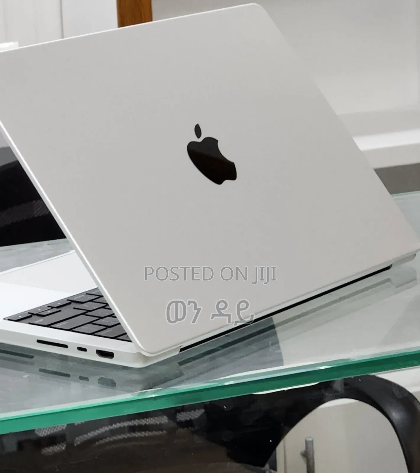 New Laptop Apple MacBook Pro M1 16GB Intel Core I9 SSD 512GB