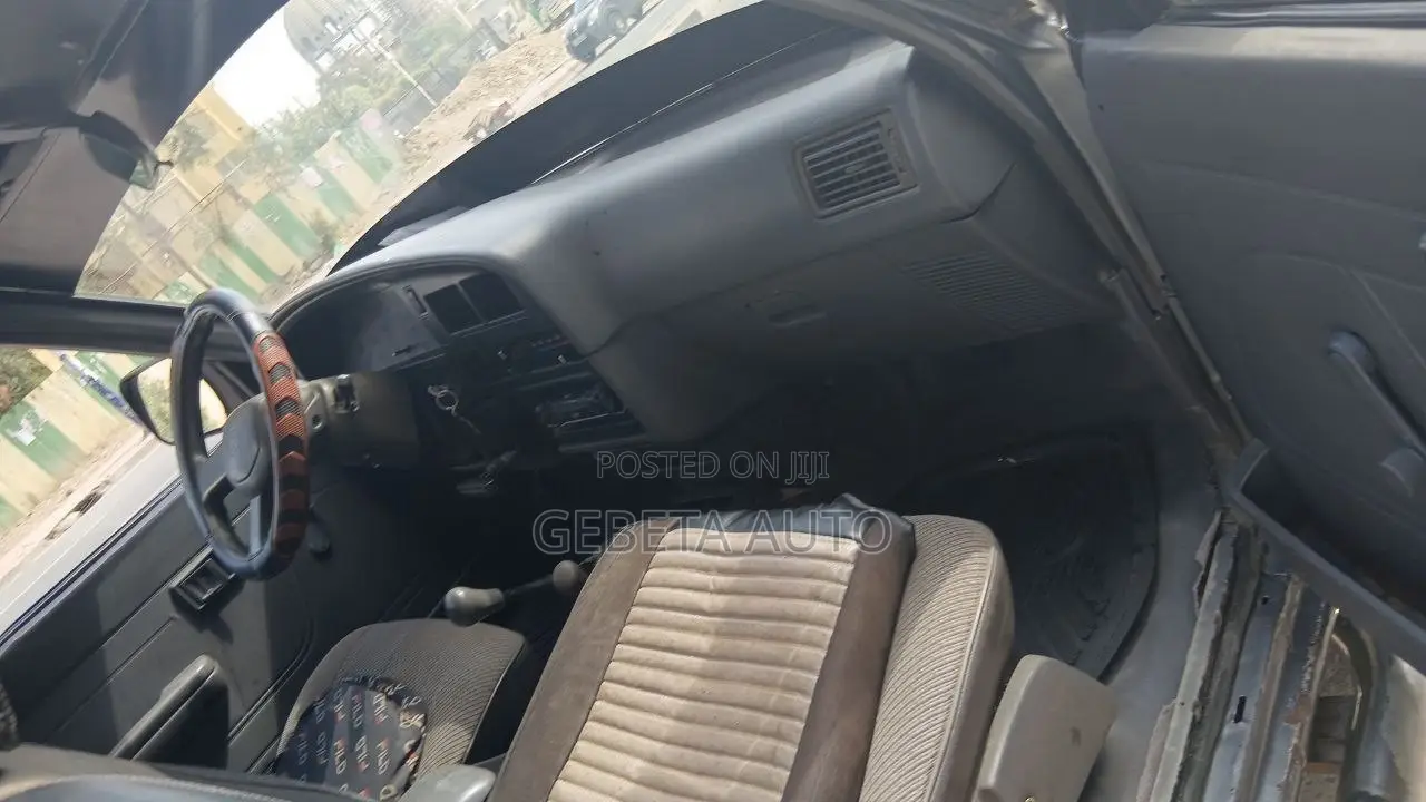 Toyota Hilux 1996 Gray