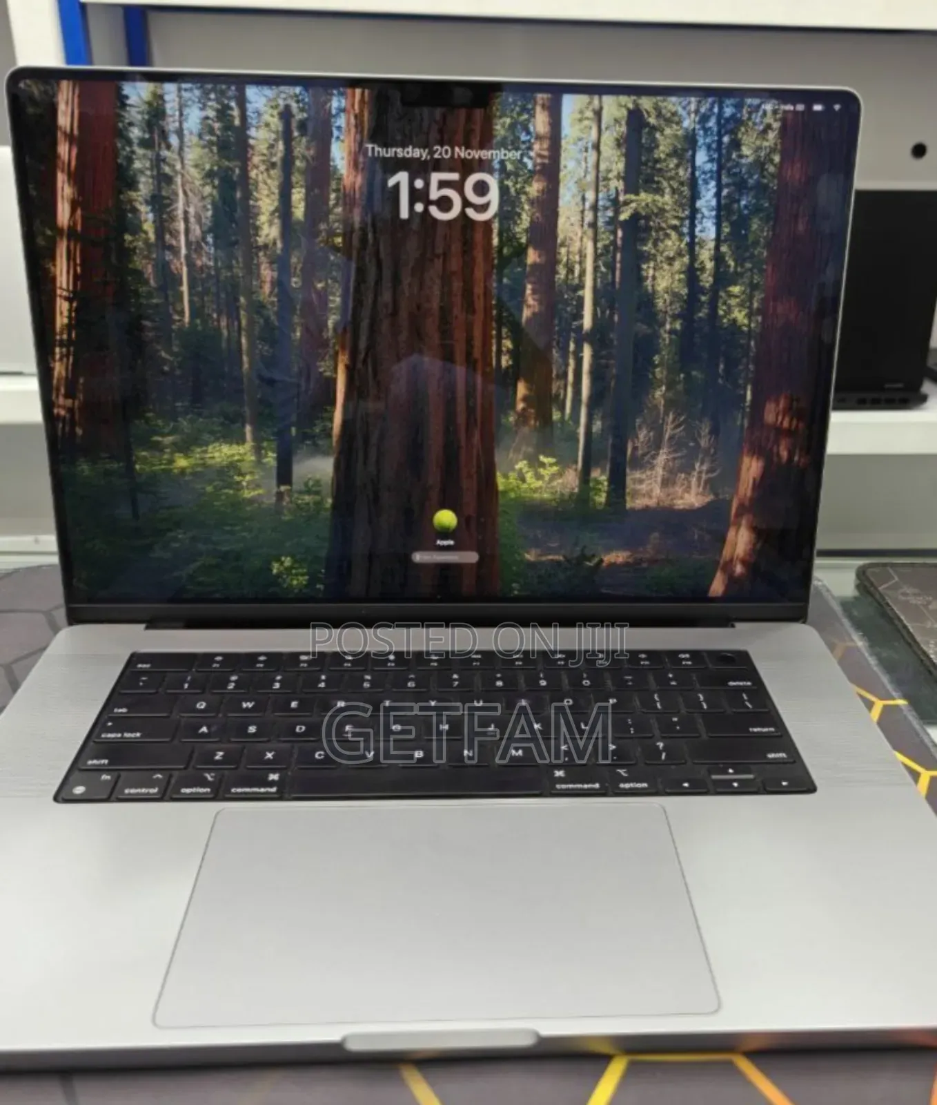 New Laptop Apple MacBook Pro M1 16GB Apple M1 SSD 512GB