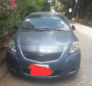 Toyota Yaris 2009 Silver