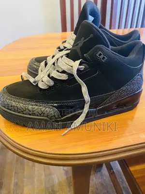 Jordan 3 Black Cat