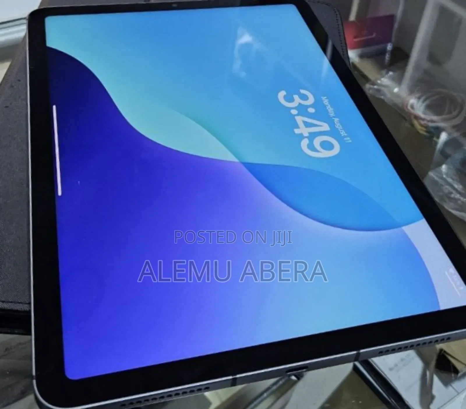 New Apple iPad Air 64 GB Gray